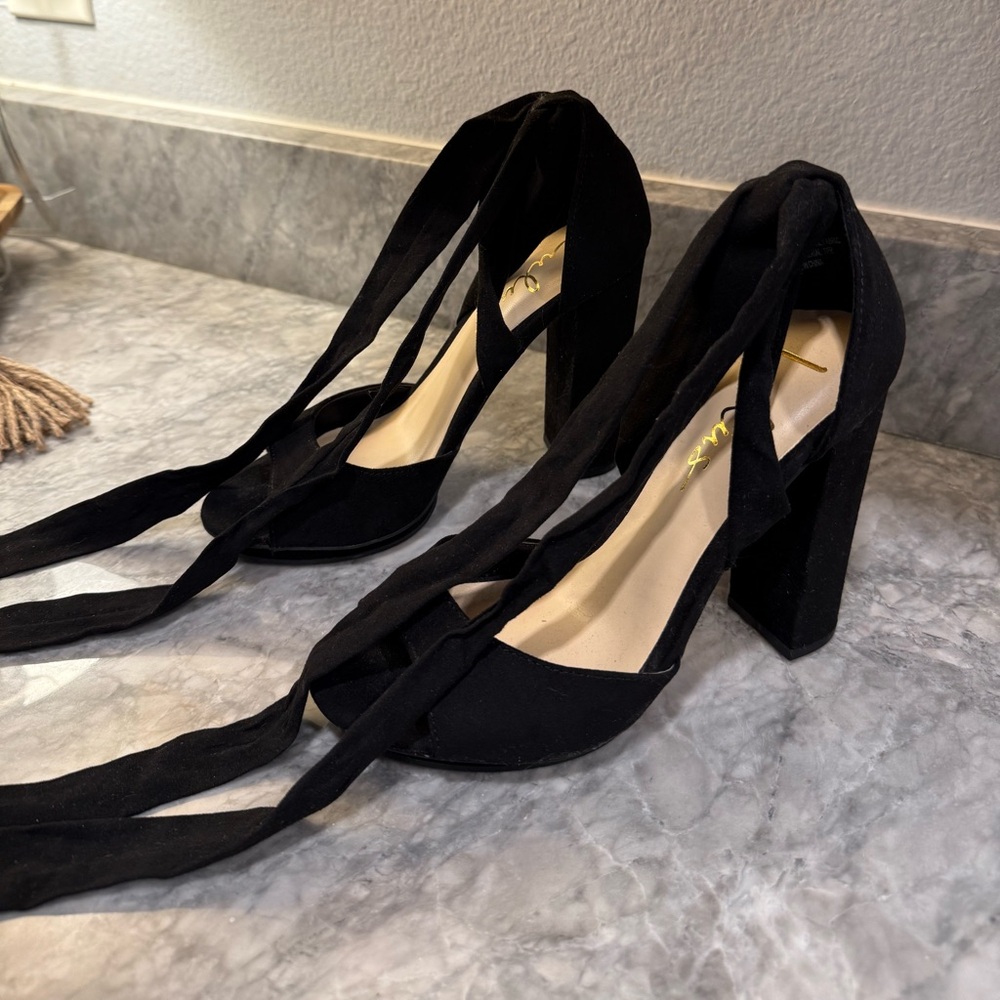 Lulus Lace-Up Heels Size 6
